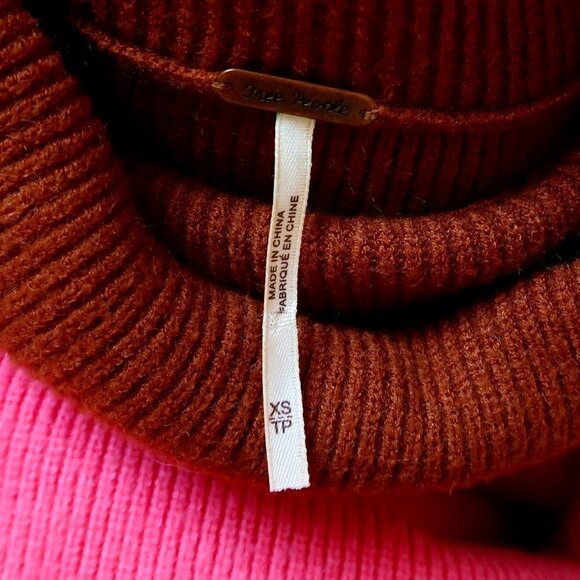 𝅺Free People Pink & Brown Oversized Colorblock Turtleneck Sweater / Pullover - Picture 12 of 13